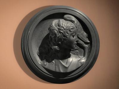 Antonio Alberghini (Pieve di Cento 1888 – Bologna 1979), Leda e il cigno. Terracotta dipinta, cm 46x42x15